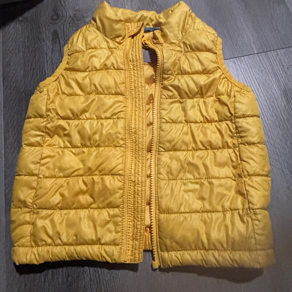 Primary Kids Puffer Vest – Size 4–5